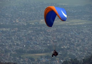 IMG_6789 paragliders CU