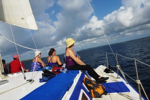 Sailboat to snorkel spots Sailboat to snorkel spots